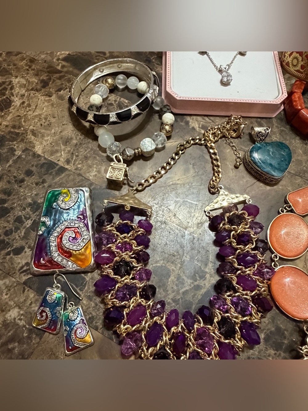Jewelry bundle - Picture 4 of 8